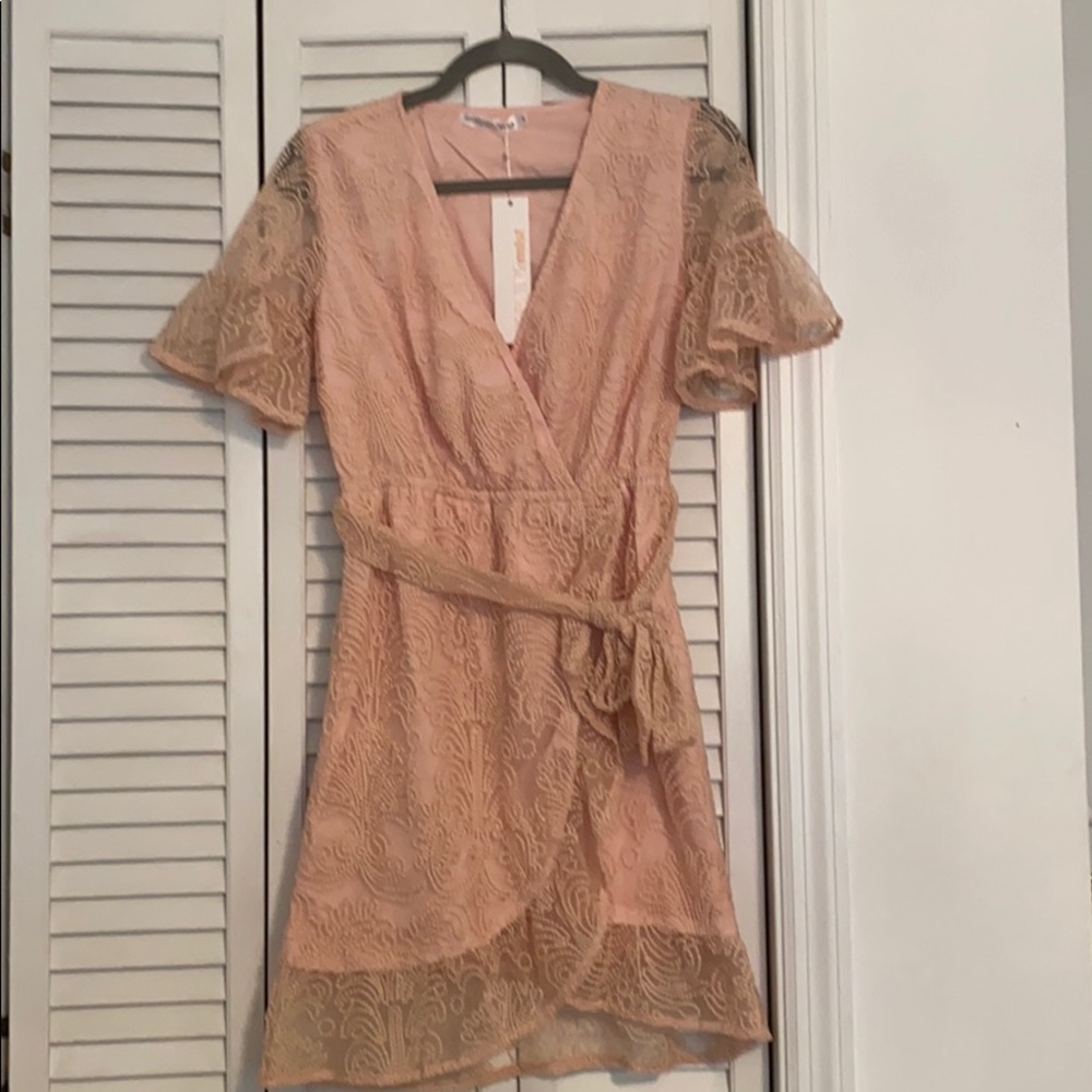 Women’s Boutique blush wrap dress